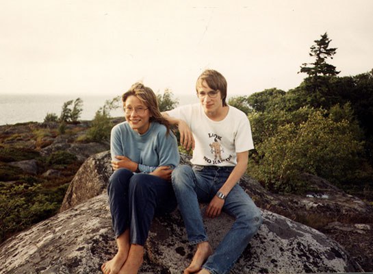年轻的 Linus Torvalds 和他的记者妹妹 Sara Torvalds